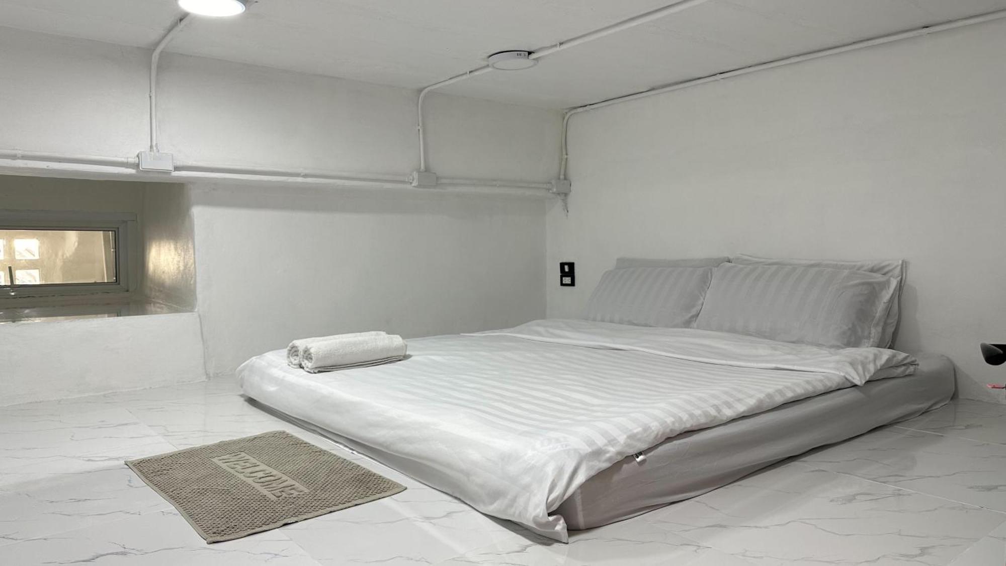 Megun Capsule 150 Cm Apartman Bangkok Kültér fotó