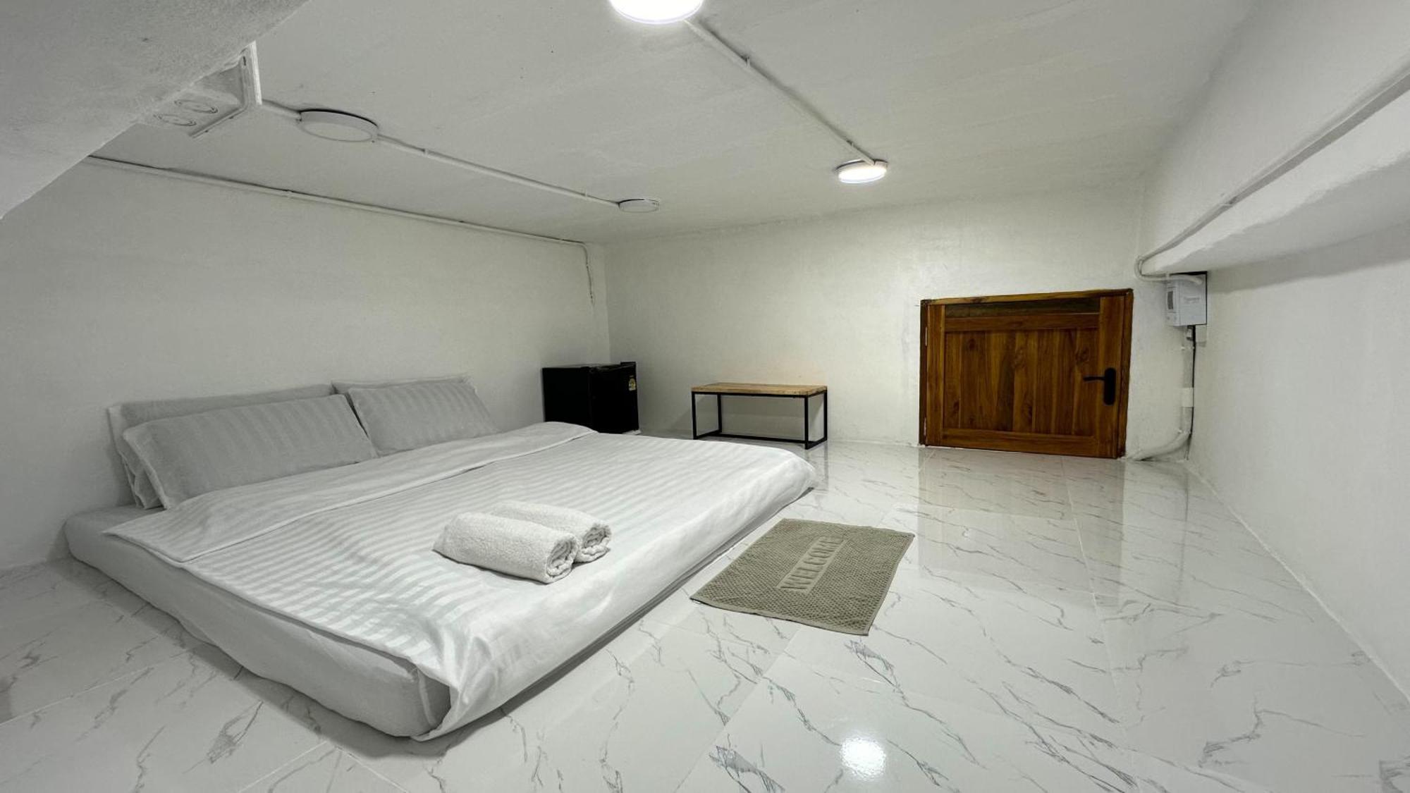 Megun Capsule 150 Cm Apartman Bangkok Kültér fotó